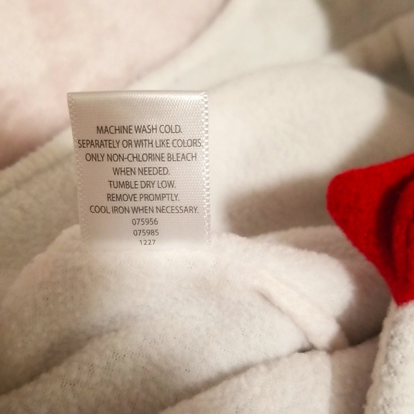 3/$25 Baby's Beanie Penguin Baby Size 6-12 months - Picture 9 of 9